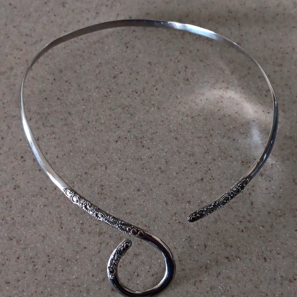 Sterling Silver Collar - Picture 2 of 6